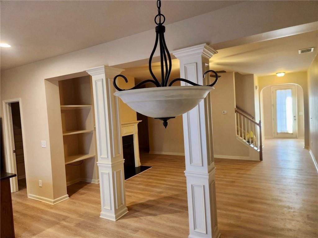 Building Photo - 3702 Brockenhurst Dr