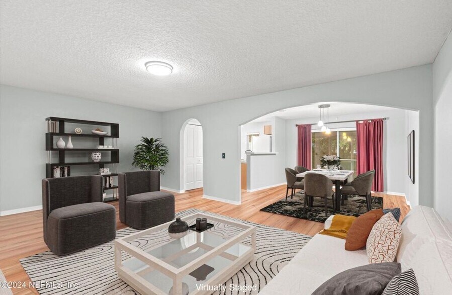 Building Photo - 11565 Hickory Oak Dr