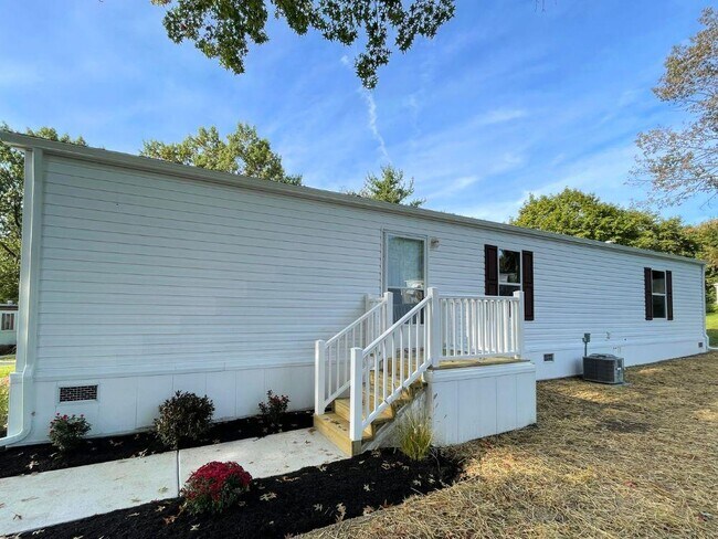 Building Photo - 8880 Turkey Ridge Rd