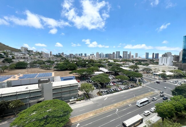 Building Photo - 1br/1ba/1pkg in Honolulu (Nuuanu Area)