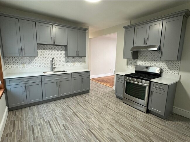 Primary Photo - 11 Tebroc St