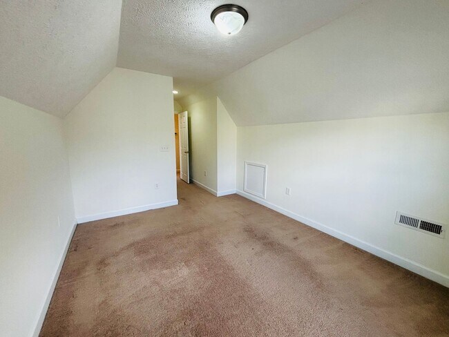 Building Photo - 1030-1060 - Elk Drive