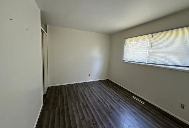 Building Photo - 3638 Clearwater Dr
