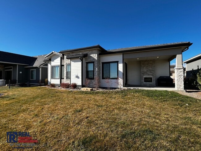 Building Photo - Gorgeous 4 bed 3 bath + Office home located on the 12th Tee of the TPC golf Course!