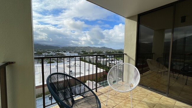 Building Photo - Rare High-Floor Corner Residence at Windward Passage | Ocean & Mountain Views