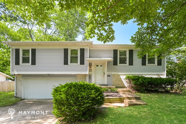 Building Photo - 3303 Kingsley Dr