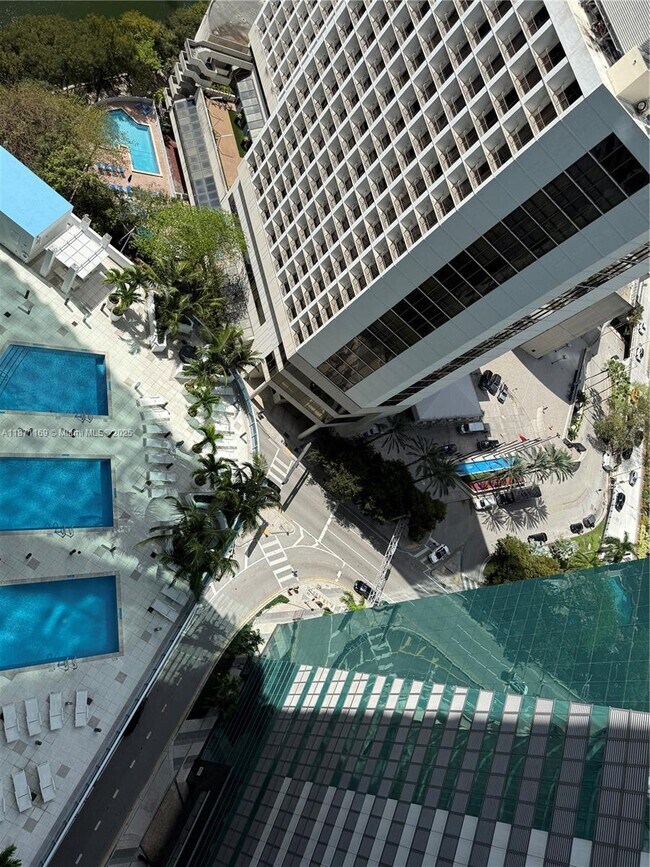 Building Photo - 200 Biscayne Blvd Way