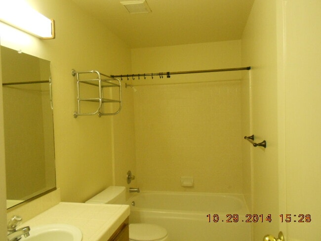 Building Photo - 1807 E Brandon Ln