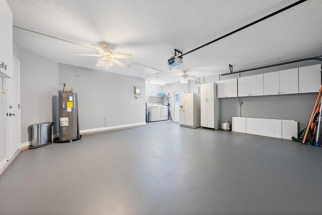 Building Photo - 6051 Kendrick St