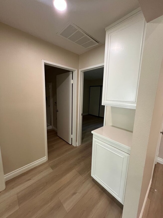 Building Photo - Capri Model Home in Leisure Village