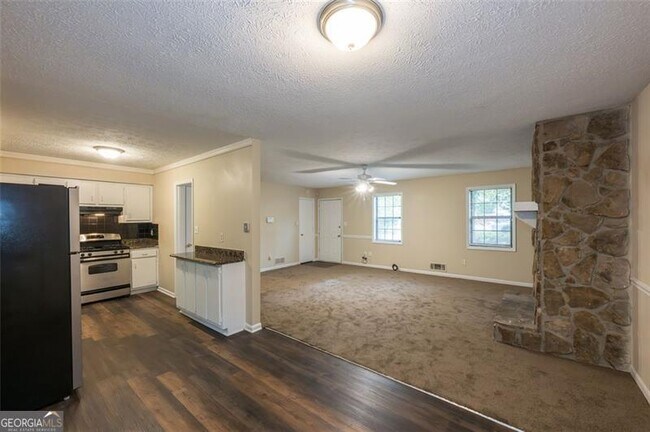 Building Photo - 3038 Courtney Dr