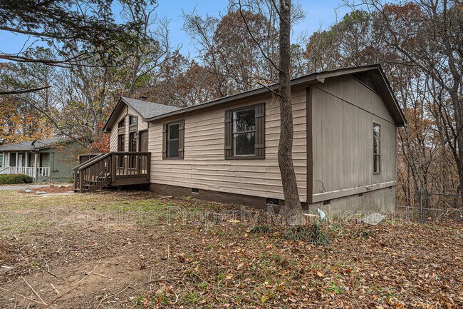 Building Photo - 784 15th Ct NW