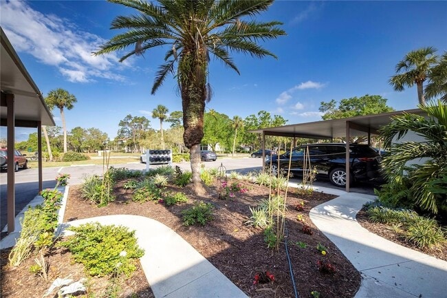 Building Photo - 696 Bird Bay Dr W