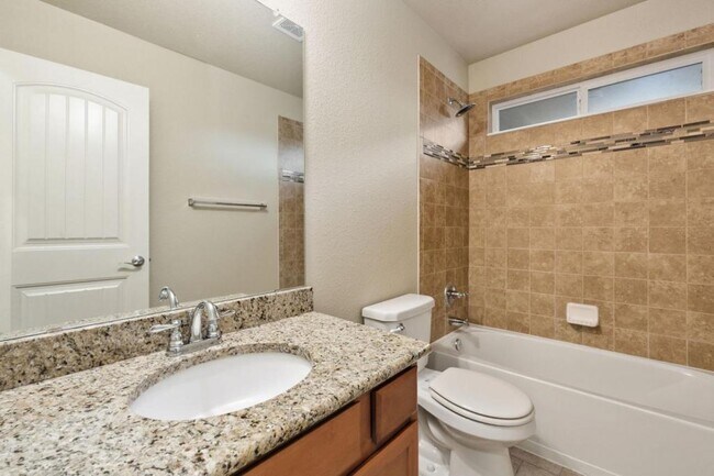 Building Photo - 422 Tahoe Dr