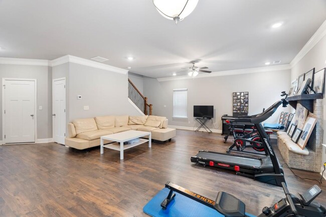 Building Photo - 1667 Castleberry Ln