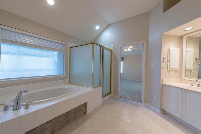 Building Photo - 26 Clover Gate Cir