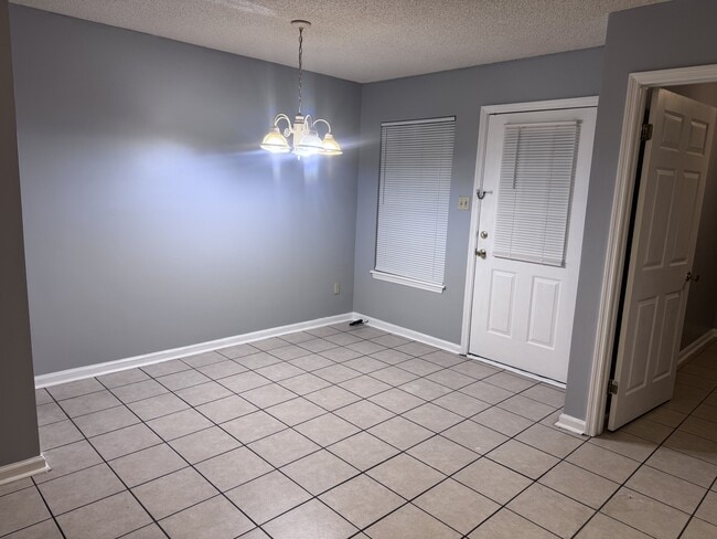 Building Photo - 2313 Friar Tuck Ln