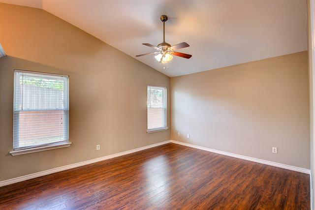 Building Photo - 5519 Bainbridge Dr