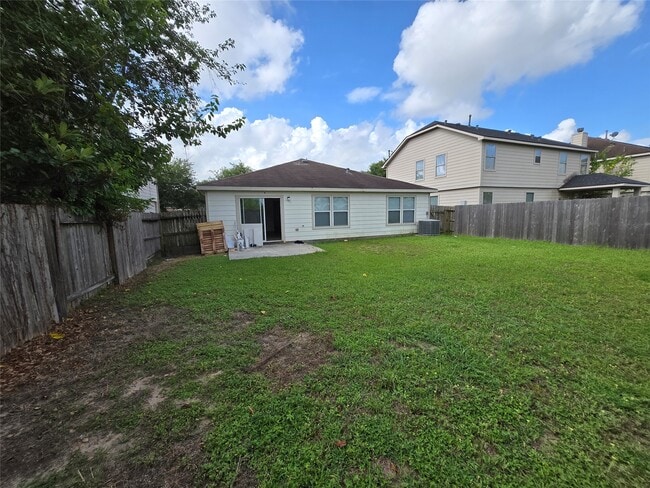 Building Photo - 427 Remington Heights Dr