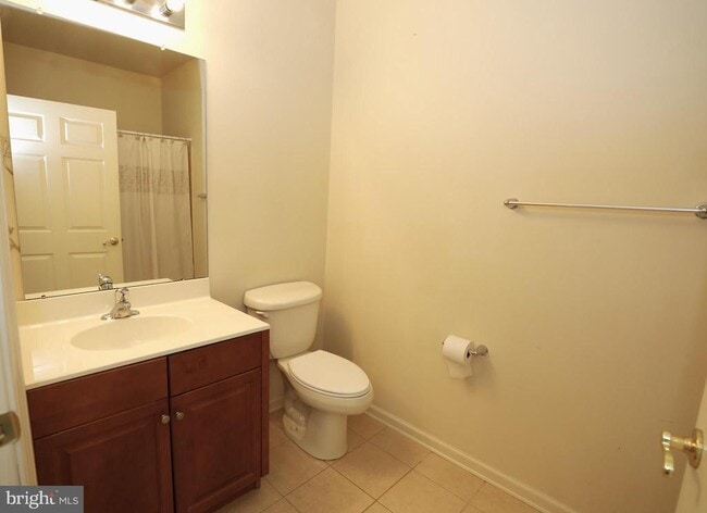 Building Photo - 611 Masterson Ct