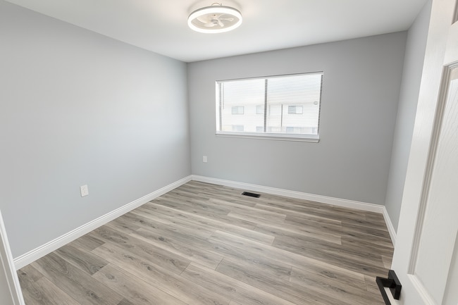 Building Photo - 328 Carmel Woods Dr