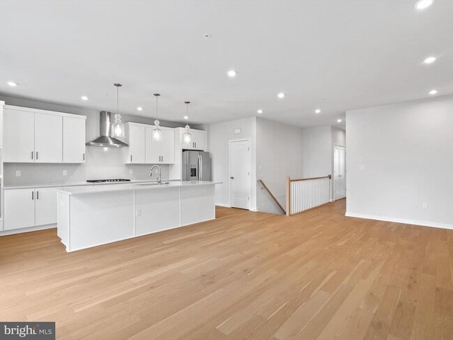 Building Photo - 7465 Backett Wood Ter