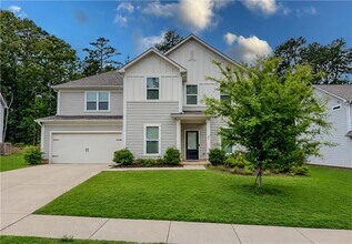 Building Photo - 45 Woodford Dr