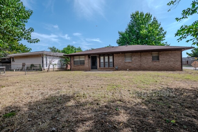 Building Photo - 202 Stanton Dr