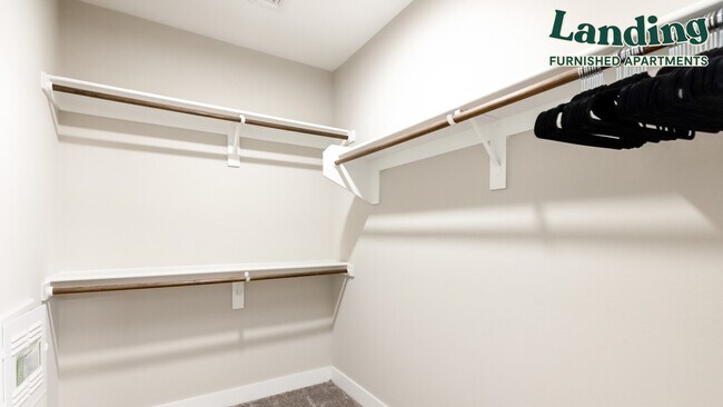 Building Photo - 3300 N Scottsdale Rd