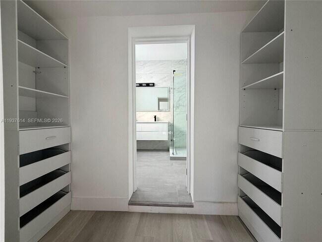 Building Photo - 561 NW 41st St