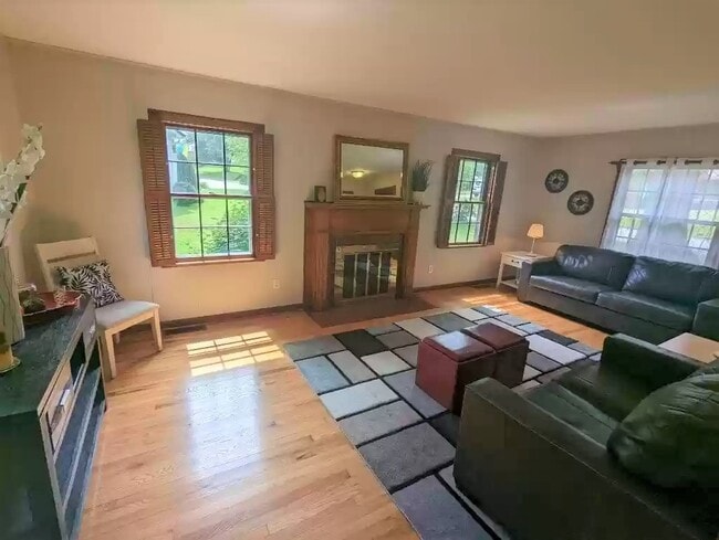 Fireplace in living room - 1404 29th St