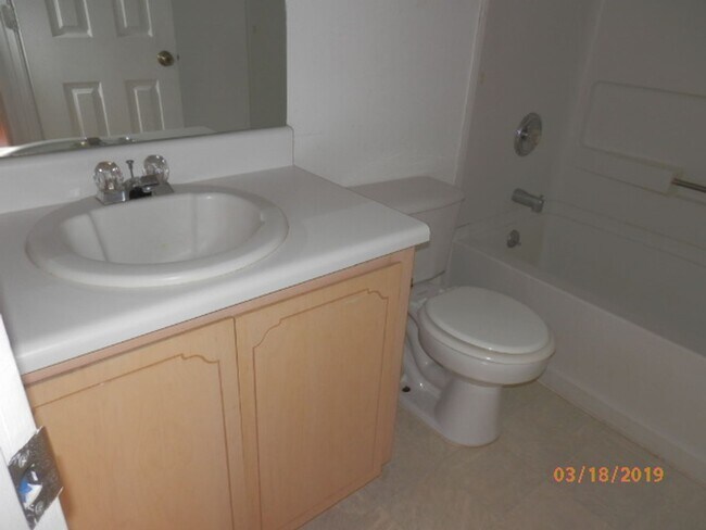 Building Photo - 1616 Seneca Ln