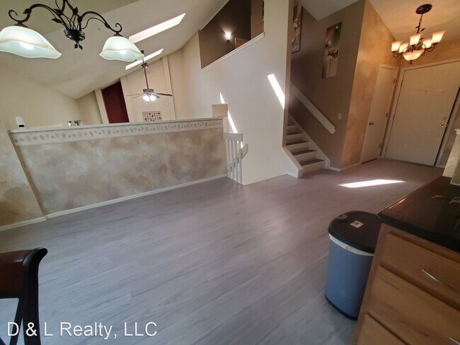 Building Photo - 3 br, 2 bath House - 8385 Freemantle Dr