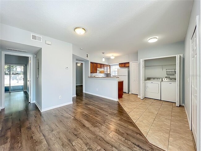 Building Photo - 3101 E Washington St