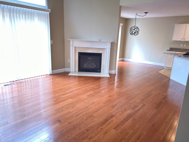 Gas Fireplace and Outside Deck - 14 Hollyhock Knoll Ct