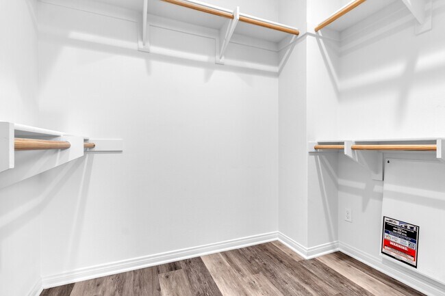 Building Photo - 110 Okra