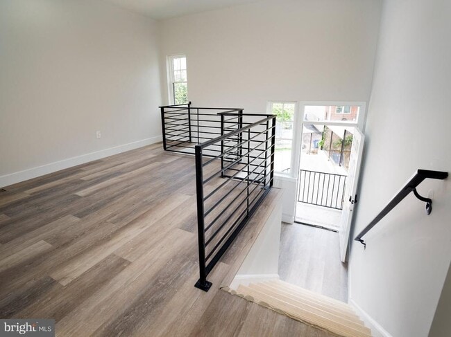 Building Photo - 303 Fountain St