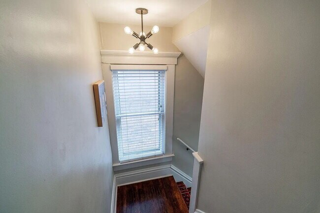 Building Photo - 236 E Mithoff St