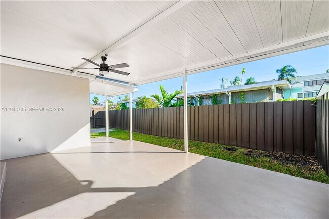 Building Photo - 3855 SW 87th Pl