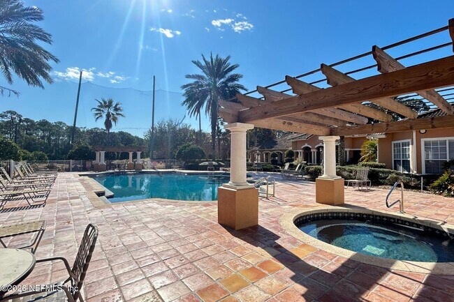Building Photo - 540 Florida Club Blvd
