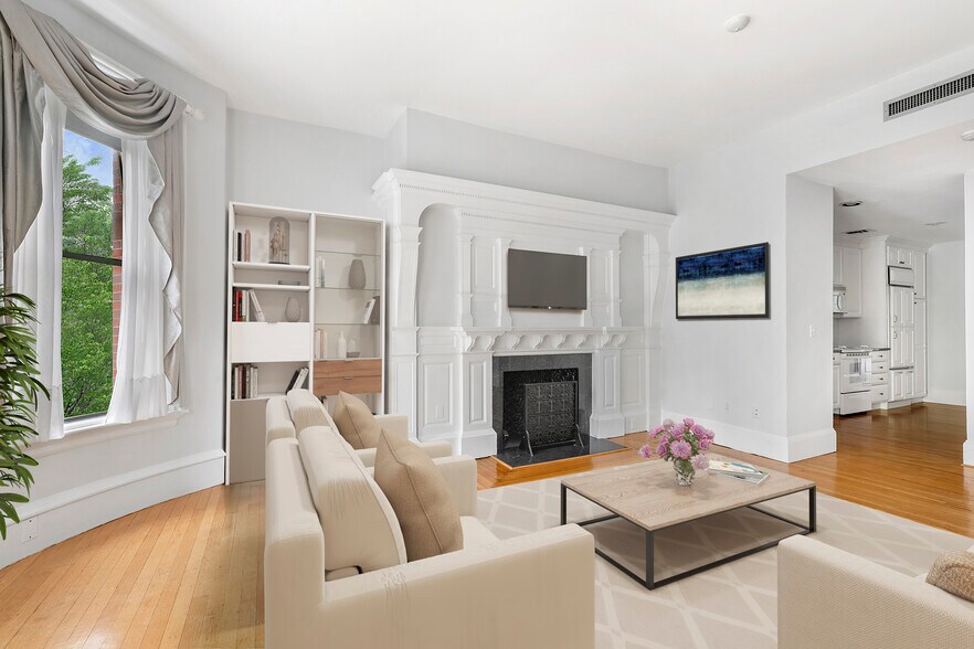 Building Photo - 403 Marlborough St