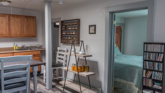 Building Photo - 137 W Tomichi Ave