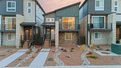 Building Photo - 7371 Hunter Jumper Dr