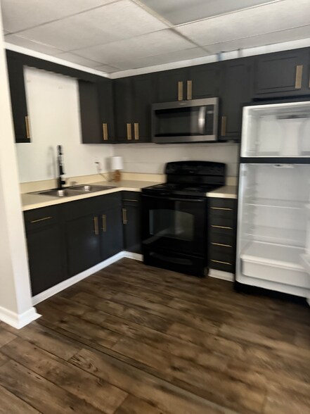 Building Photo - 614 E McKee St