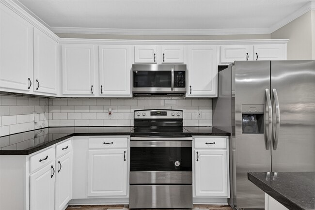 Building Photo - 38 Wineberry Pl