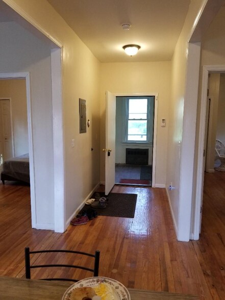 Building Photo - 80 Smith Rd