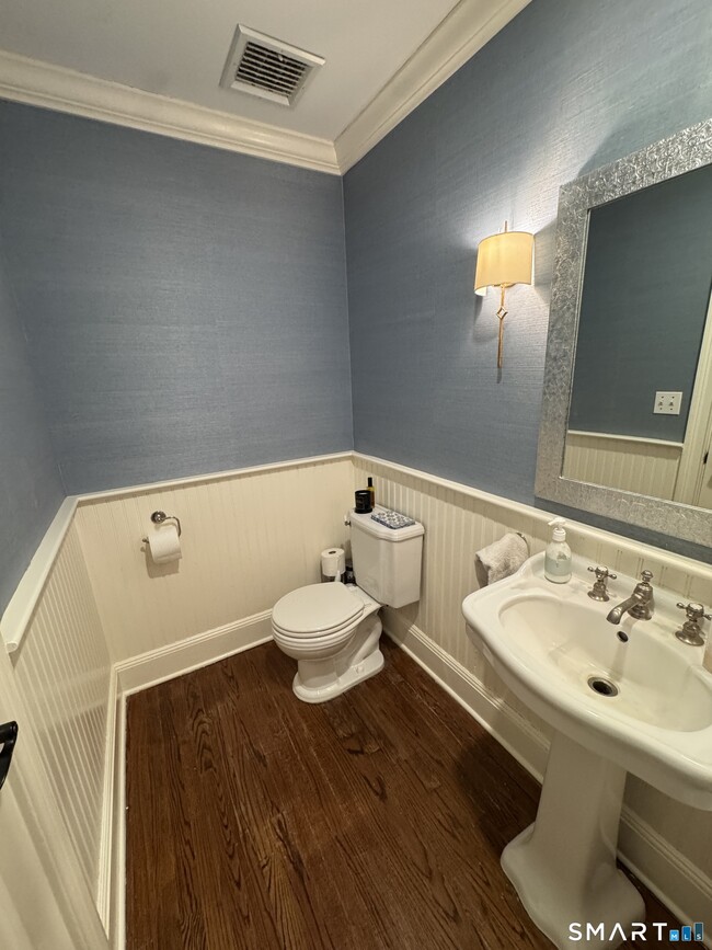 Building Photo - 301 Old Norwalk Rd