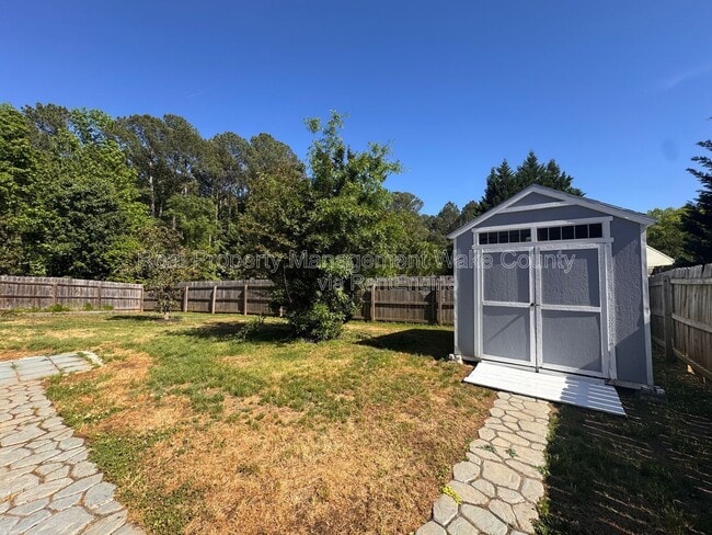 Building Photo - 206 Lindell Dr
