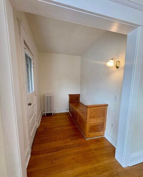 Building Photo - 1 Magnolia Ter