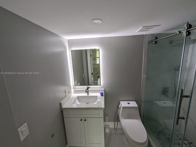Building Photo - 8888 Collins Ave